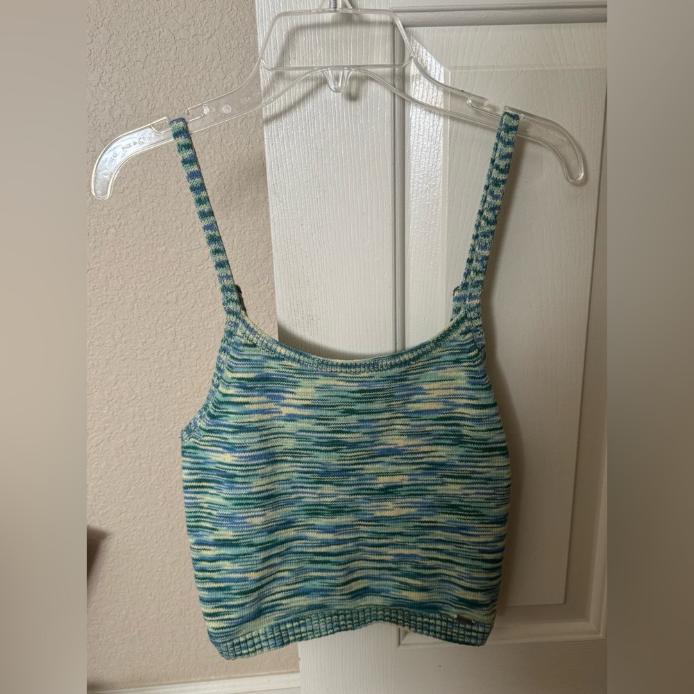 Hollister top